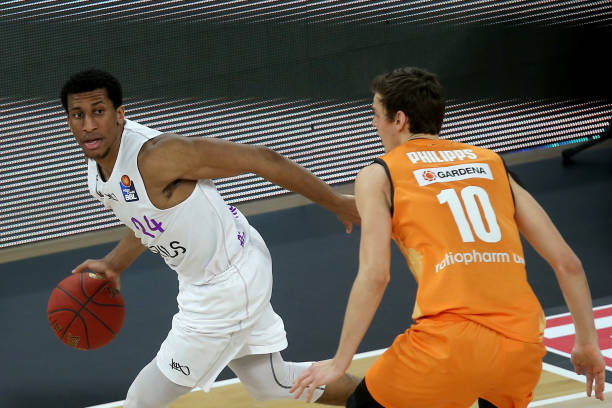 尽管他个人 尽管他个人